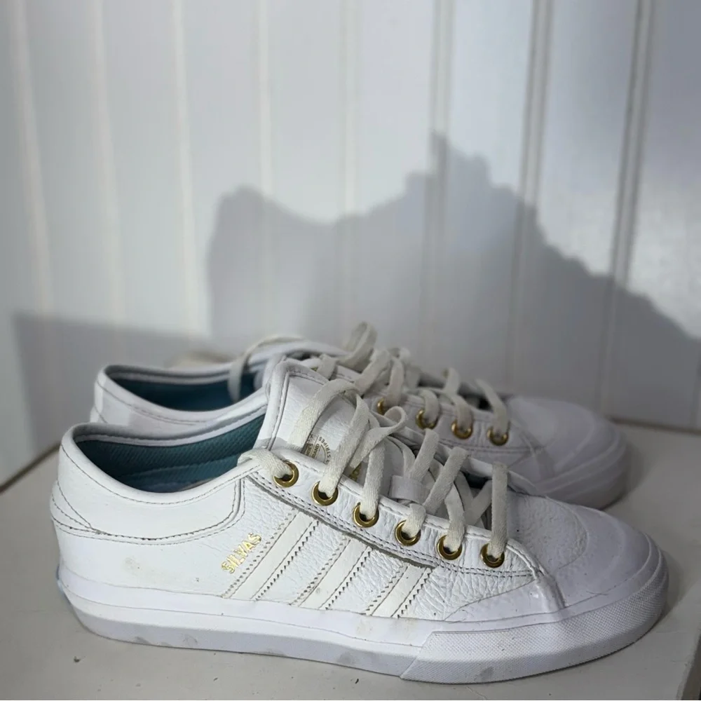 Adidas Silvas Matchcourt White Leather Skate Shoes 5 (W 6.5) Gold Eyelet Accents